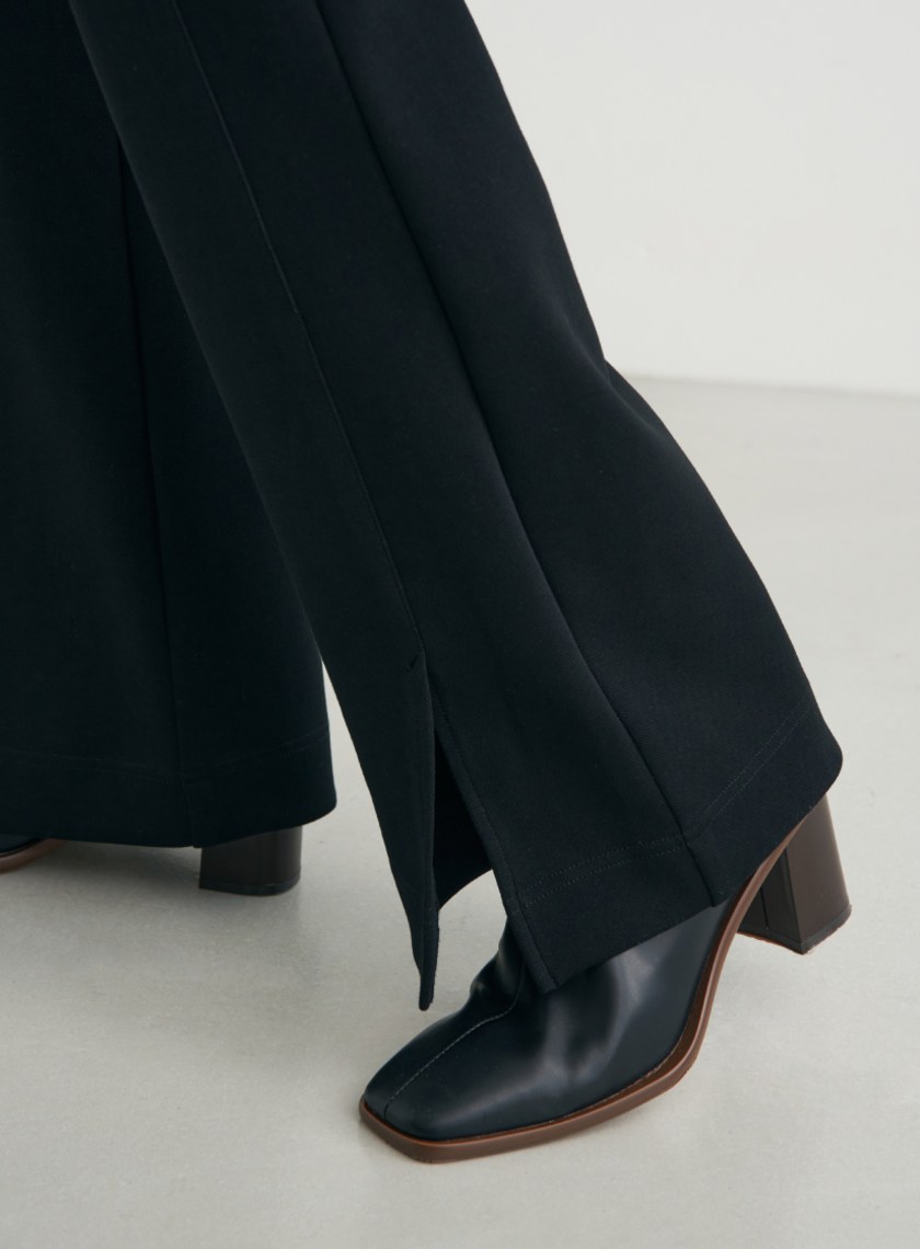 俐落舒適微喇叭西裝褲